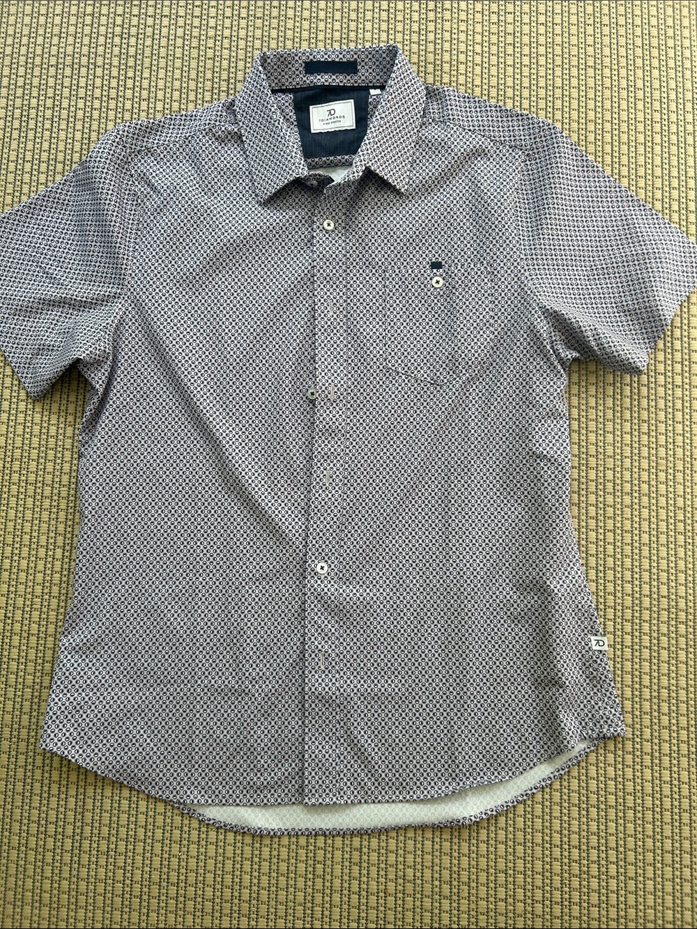 7 Diamonds Men’s Short Sleeve Geometric Button-Down Shirt.
